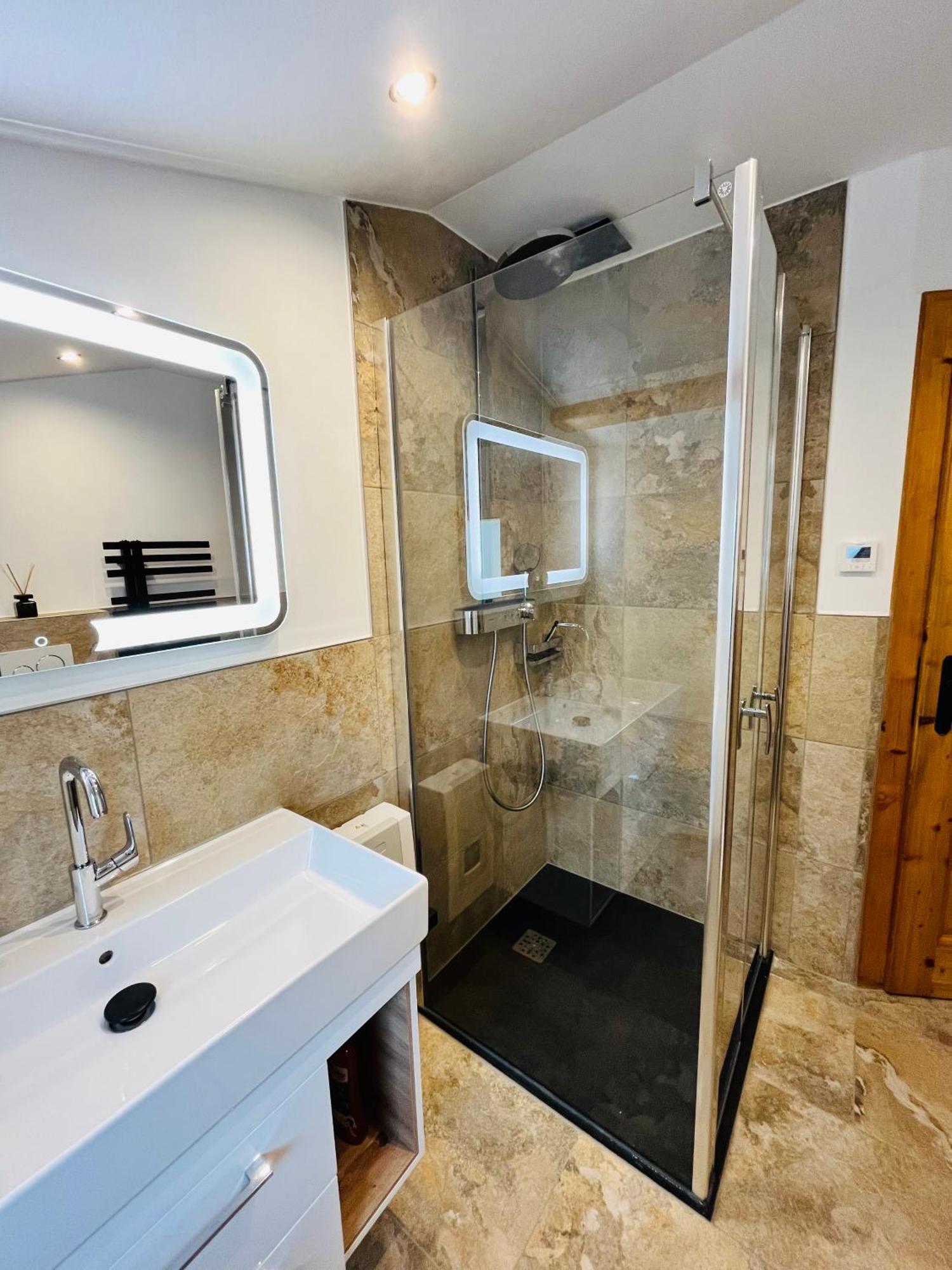 Apartmán Haus Helga Hof bei Salzburg Exteriér fotografie